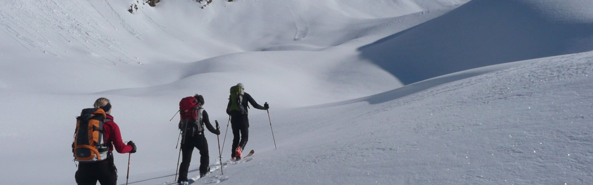 3 Bergsteiger bei einer Skitour